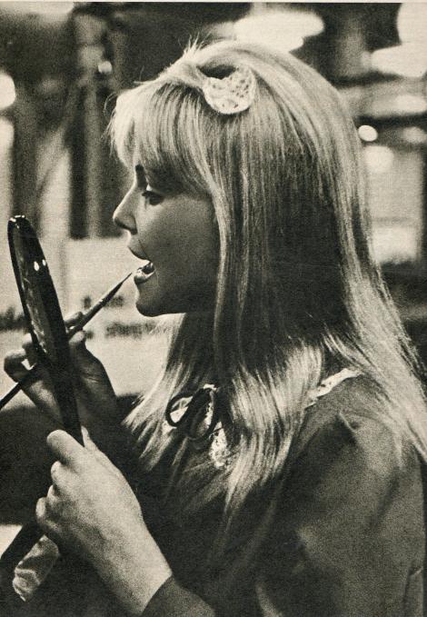 Foto: Gerhard Kindt; “Funk und Fernsehen der DDR”, Nr. 40/1968, Seite 1; im Bild: Dorit Gäbler