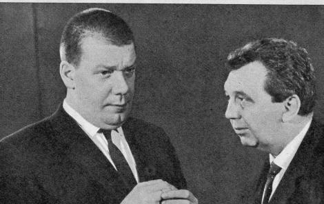 Foto: “Funk und Fernsehen der DDR”, Nr. 50/1962, Seite 14; im Bild von links: Hans-Dieter Schlegel und Hermann Hiesgen.